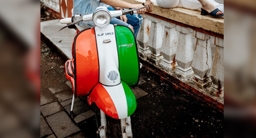 Car rental in Goa - Book Vintage Scooter for Events for self drive